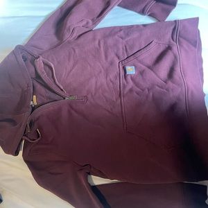 maroon carharrt hoodie